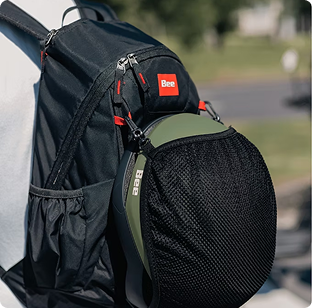 Mochila Bee com porta capacete 18L